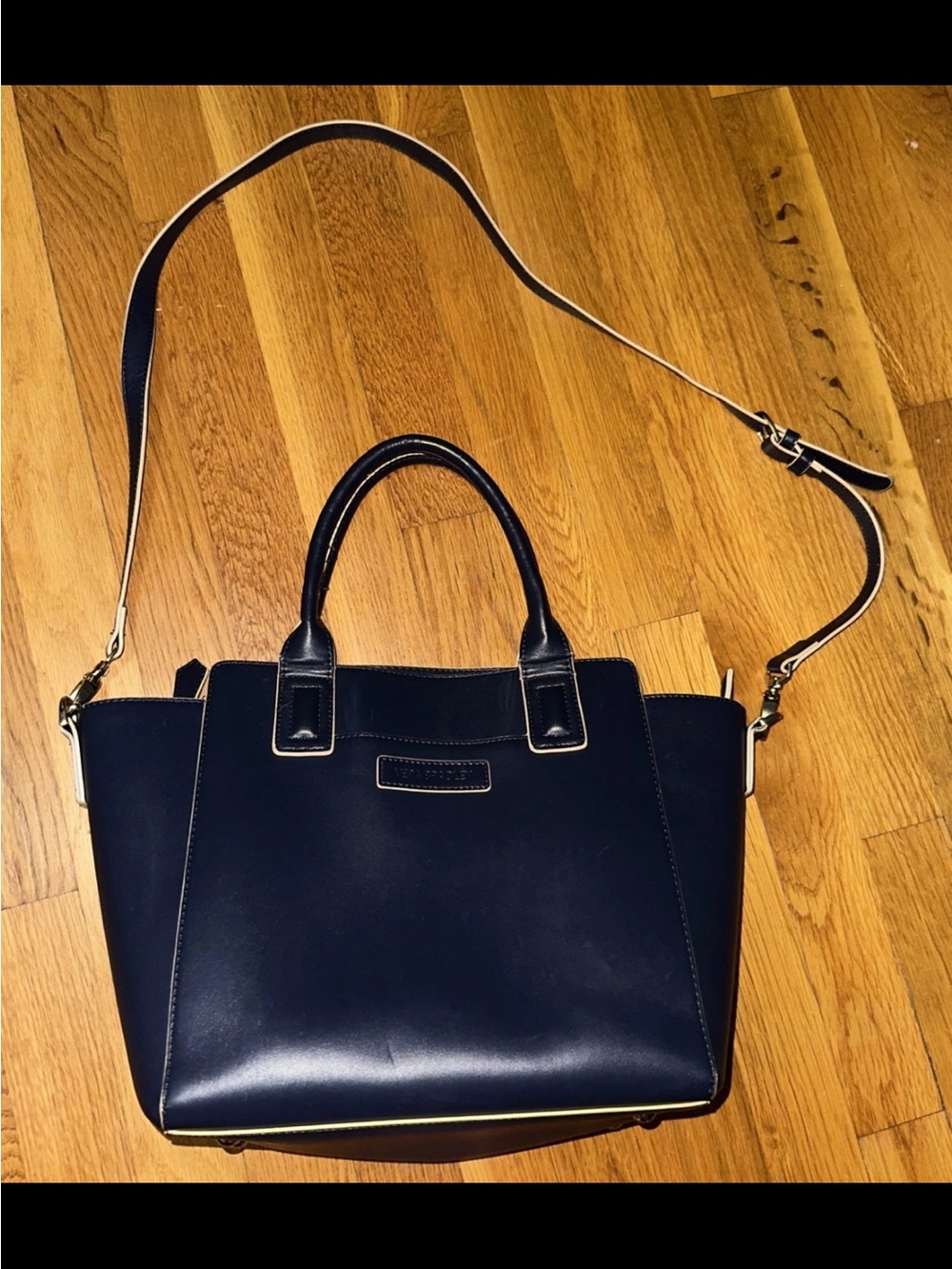 Rare Vintage Vera Bradley Navy Blue Leather Shoulder/Handbag Polka Dot Interior